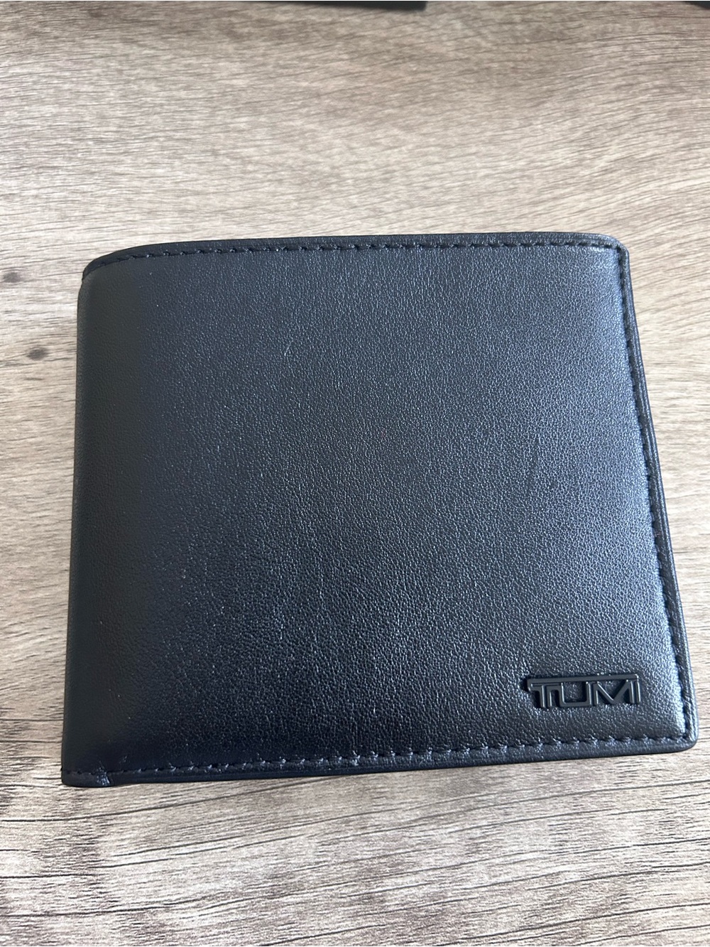 TUMI Mens Black Leather Delta Global Center Flip ID Bi-Fold Wallet